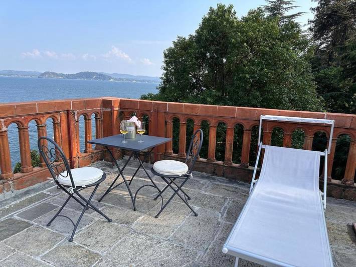 Ferienwohnung für 4 Personen, mit Balkon und Terrasse sowie Garten und Seeblick