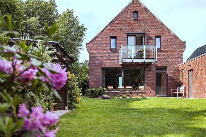 Ferienhaus für 6 Personen, mit Balkon und Sauna sowie Garten