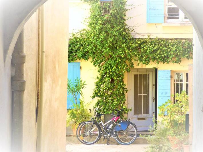 Location de vacances pour 3 personnes, avec terrasse, animaux acceptés dans Arenes D Arles - 3