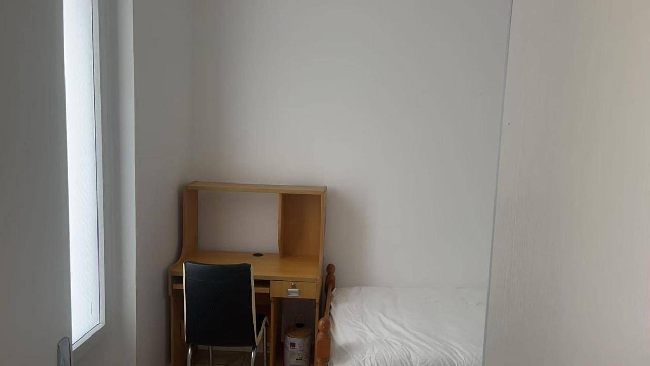 Votre Maison Lointaine in Pantin, Seine-Saint-Denis