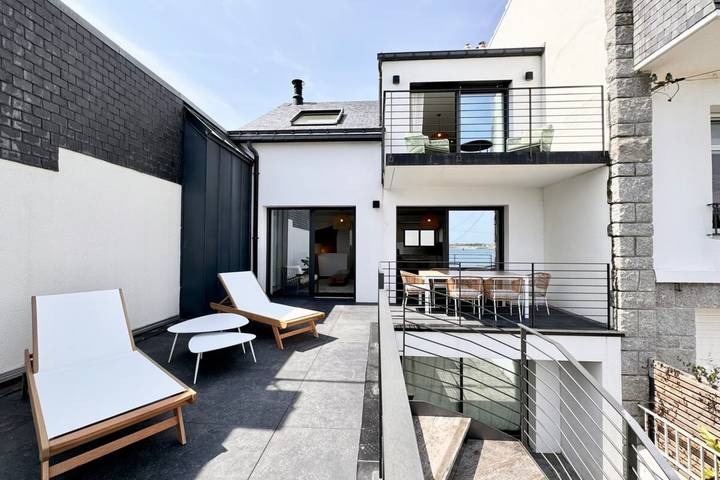 Villa d’architecte contemporaine - Vue mer 180° in Larmor-Plage, Côte des Mégalithes