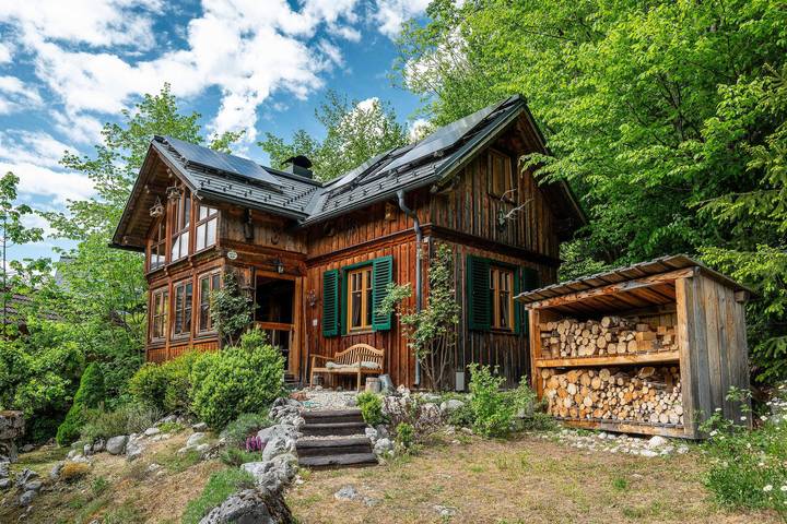 Ferienwohnung für 5 Personen, mit Balkon und Terrasse sowie Garten in Grundlsee