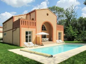 Cottage pour 10 personnes, avec piscine ainsi que jardin et balcon à Pont-de-Larn