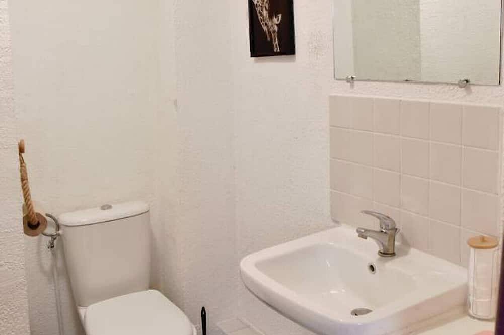 Entire apartment, Renovated studio - Valenciennes center in Valenciennes, Valenciennes region