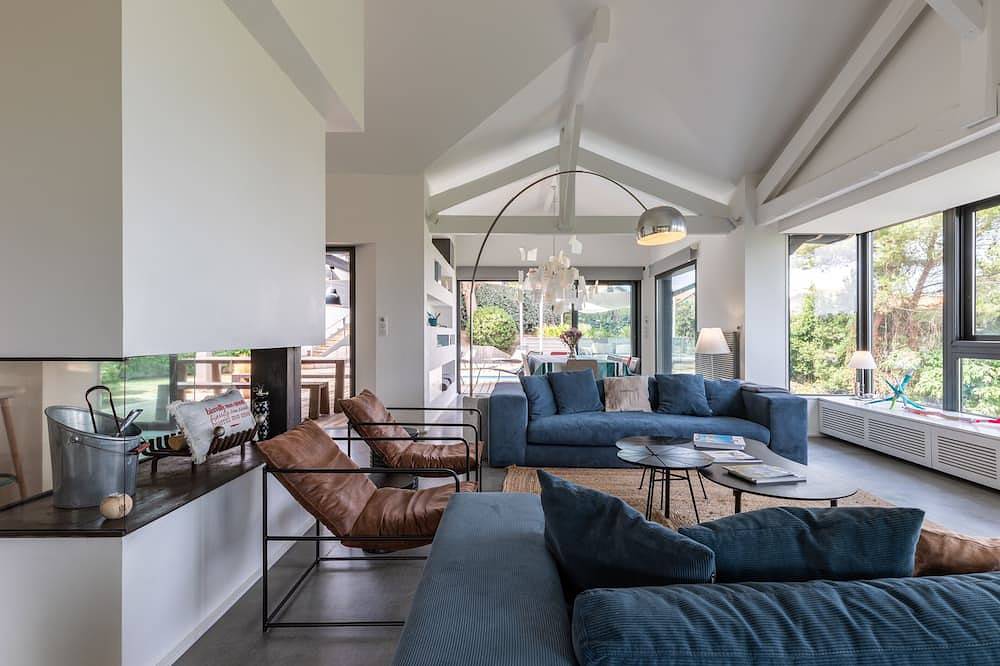 Hervorragende moderne hängende Villa mit Pool, Meerblick, Kamin in Biarritz in Biarritz, Bayonne und Umgebung