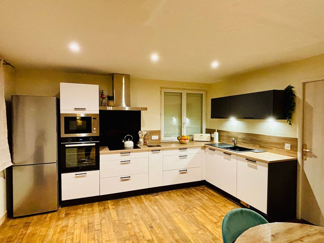 Chez Coco – Gezinswoning met jacuzzi, speelkamer & grote omheinde tuin in Regio Mauriac