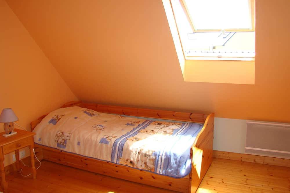 900m from the sea, indoor swimming pool, enclosed garden, dogs accepted, free boat trip. in Ploudalmézeau, Brest und Umgebung