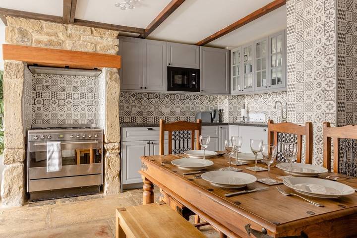 Apartamento de vacaciones para 6 personas, con jardín además de terraza y jacuzzi - 1