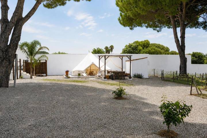 Bungalow für 3 Personen, mit Terrasse und Garten sowie Pool in Chiclana de la Frontera