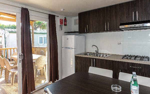 Mobilehome with a large covered veranda  in Lido di Jesolo, Jesolo