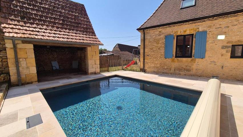 Location de vacances pour 10 personnes, avec piscine et terrasse, animaux acceptés à Marquay