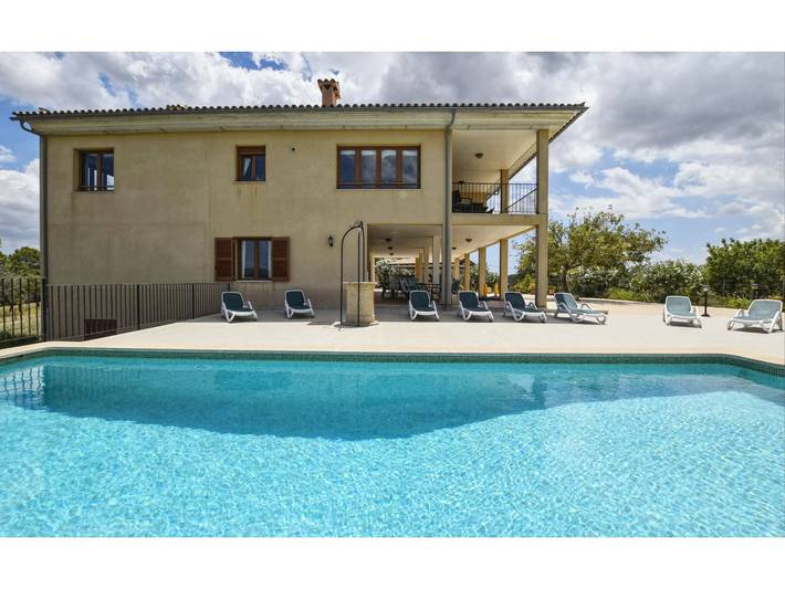 Chalet para 10 personas, con terraza además de piscina y jardín, Familias con niños - 1