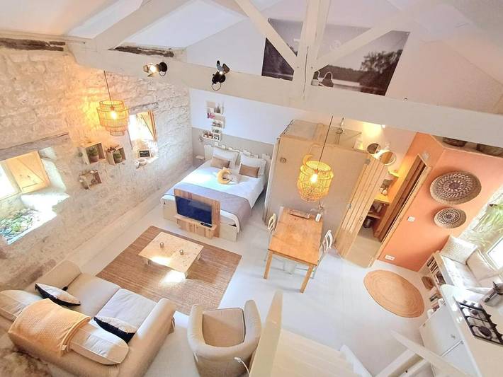 Location de vacances pour 2 personnes, avec jardin et piscine ainsi que vue sur le lac et vue dans Saint-Paul-Flaugnac - 3