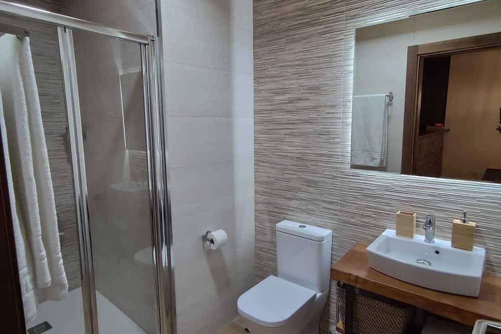 Apartamento entero, Puente viejo de Buitrago Casa Enebro in Buitrago del Lozoya, Provincia de Madrid