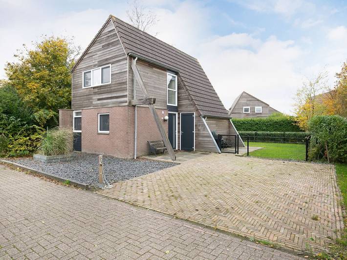 Vakantiehuis voor 6 personen, met Terras en Tuin in Nationaal Park De Alde Feanen