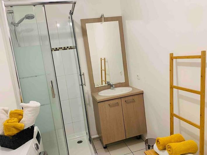Gîte pour 4 personnes, avec terrasse à La Courneuve - 3