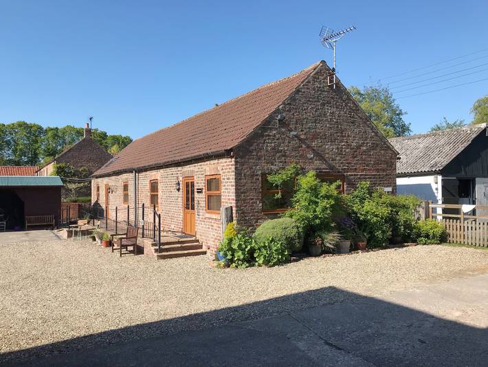 Glamping for 2 people, with pets in Yorkshire