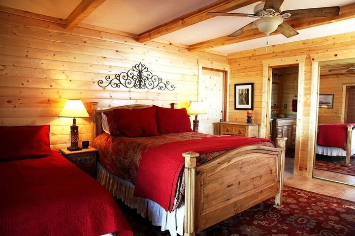 Vacation rental for 2 people, with balcony, with pets in Red River