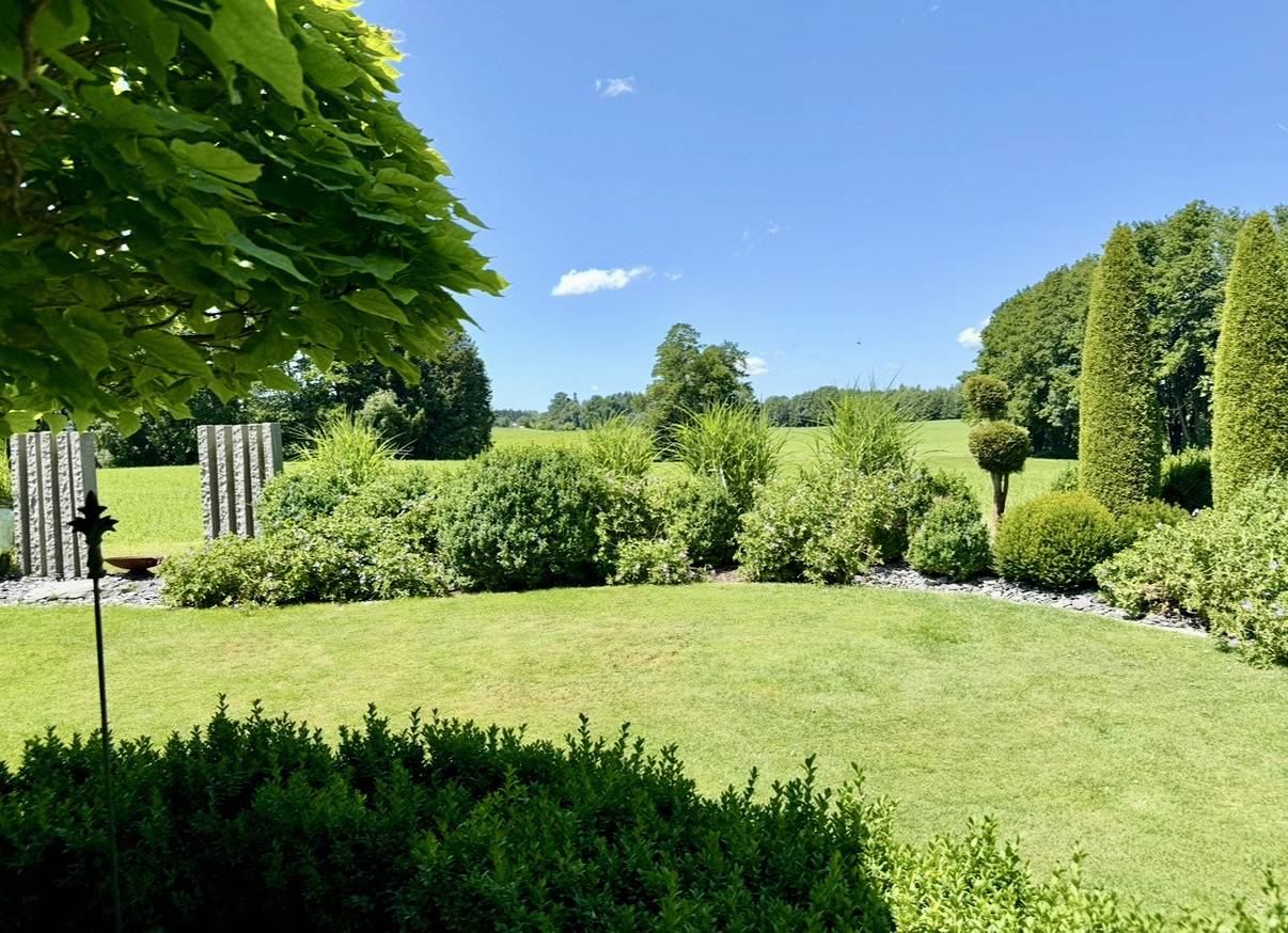 Ganze Ferienwohnung, Ferienwohnung Ober - Ferienwohnung mit 1 sep. Schlafzimmer in idyllischer Lage, Terrasse, 45qm in Prien am Chiemsee, Chiemsee