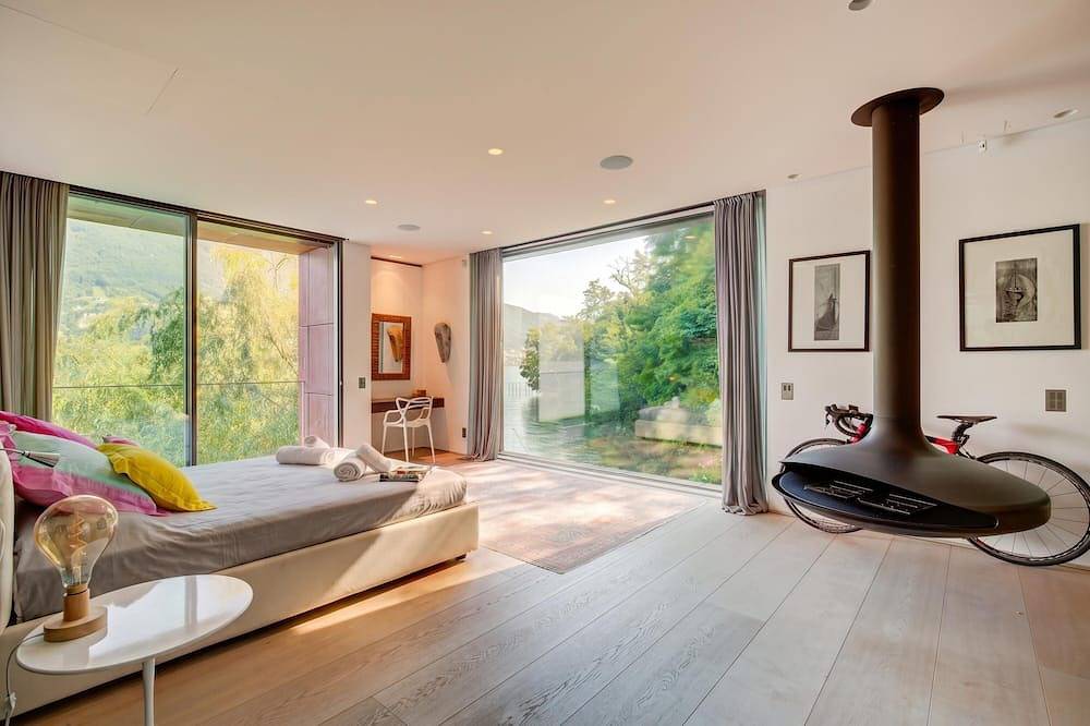 Maison Sur l'Eau, Paradiso (Lugano), Switzerland in Paradiso, Luganersee