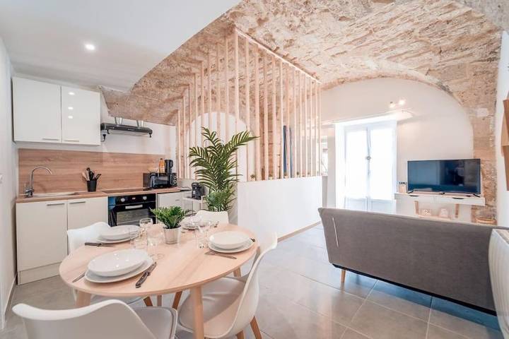 Gîte pour 4 personnes à Saint-Thibéry