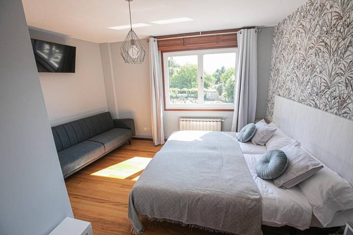 Gîte pour 2 personnes, avec vue ainsi que jardin et terrasse dans O Pedrouzo - 2