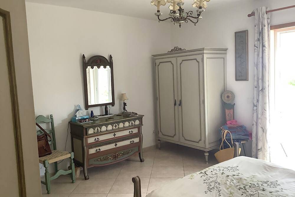 Lovely Traditional Villa With Private Pool, Garden and Magnificent Sea Views in Luz, Faro Distrikt