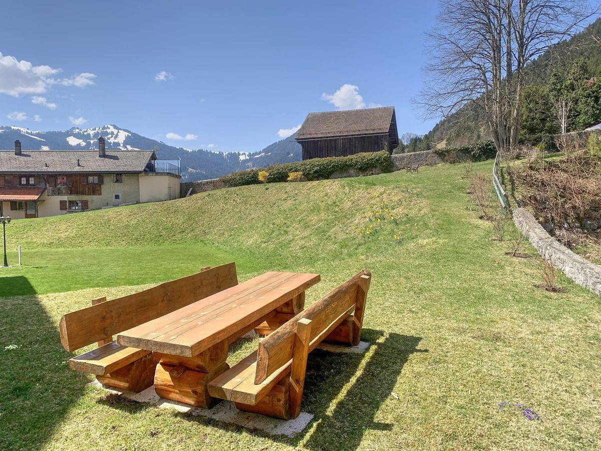 Appartement de vacances entier, Appartement Rosat 25 - 2 chambres à coucher, 83m², 6 personnes in Château-d' Œx, Alpes Vaudoises