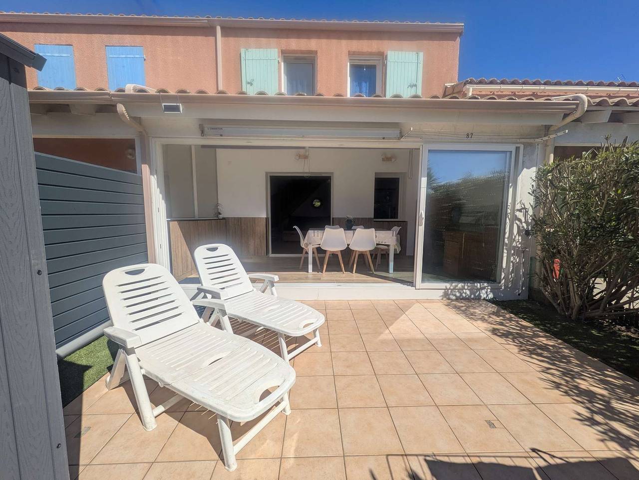 Appartement de vacances entier, Jolie et agréable Maison de vacances avec veranda,  2 chambres pour 4 couchages, Résidence sécurisée in Portiragnes Plage, Portiragnes