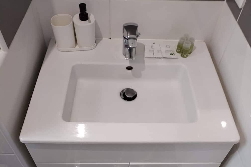 Appartement entier, Appartement Victoire – Confort & luminosité au coeur d'Arcueil in Arcueil, Val-de-Marne