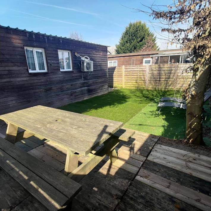 Maison de campagne pour 4 personnes, avec terrasse et jardin à Les Bréviaires