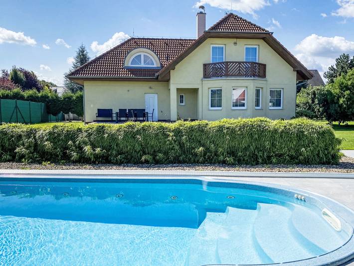Vakantiehuis voor 8 personen, met tuin in Praag