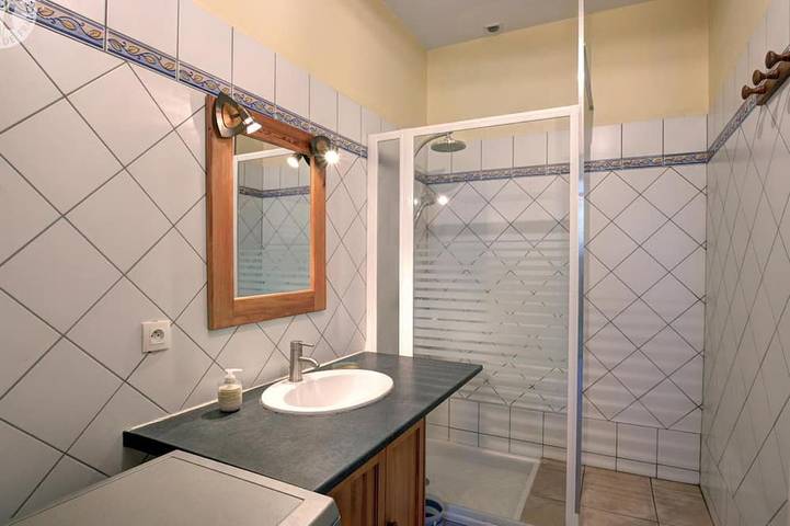 Gîte pour 4 personnes, avec jardin à Marlhes - 3