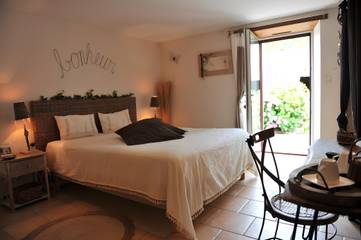 Chambre D’hôte pour 4 Personnes dans Saint-Malô-du-Bois, Région de La Roche-sur-Yon, Photo 1