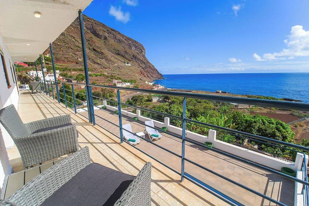 Guacimara - Espectaculares vistas, piscina privada climatizada, sauna, playa... in Anaga, Santa Cruz de Tenerife