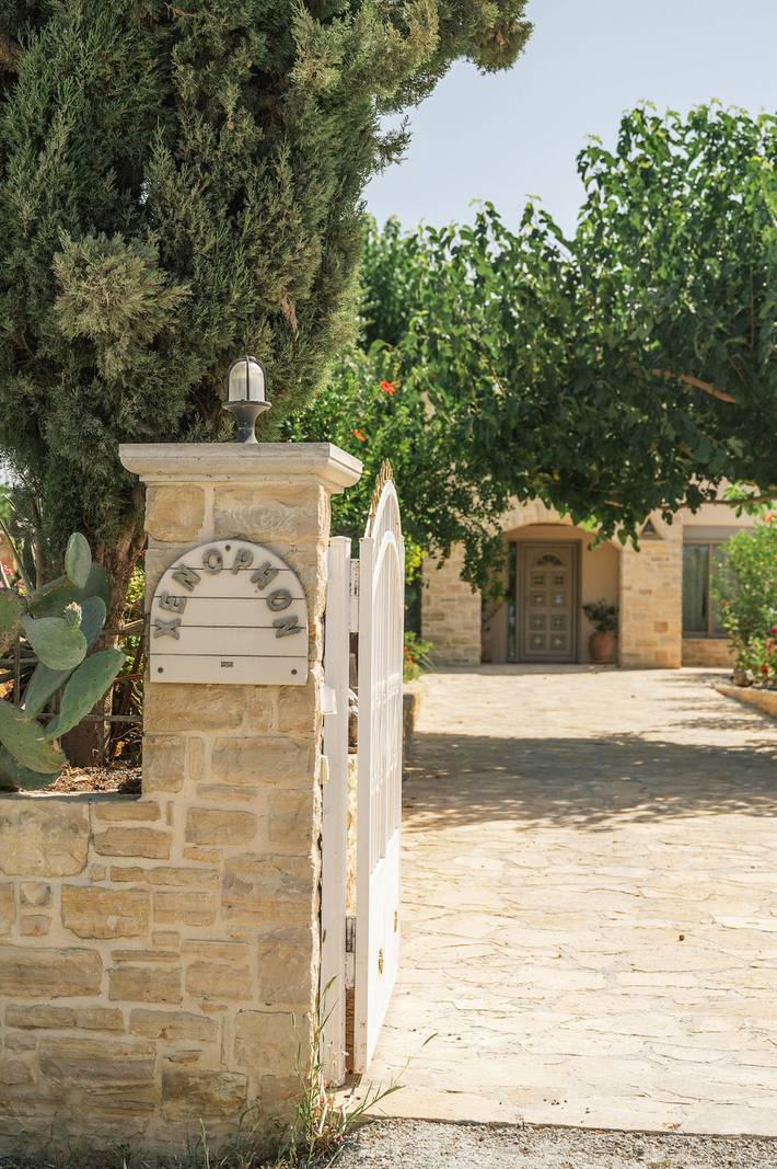 Ferienhaus für 6 Personen, mit Balkon und Terrasse sowie Garten in Pitsidia