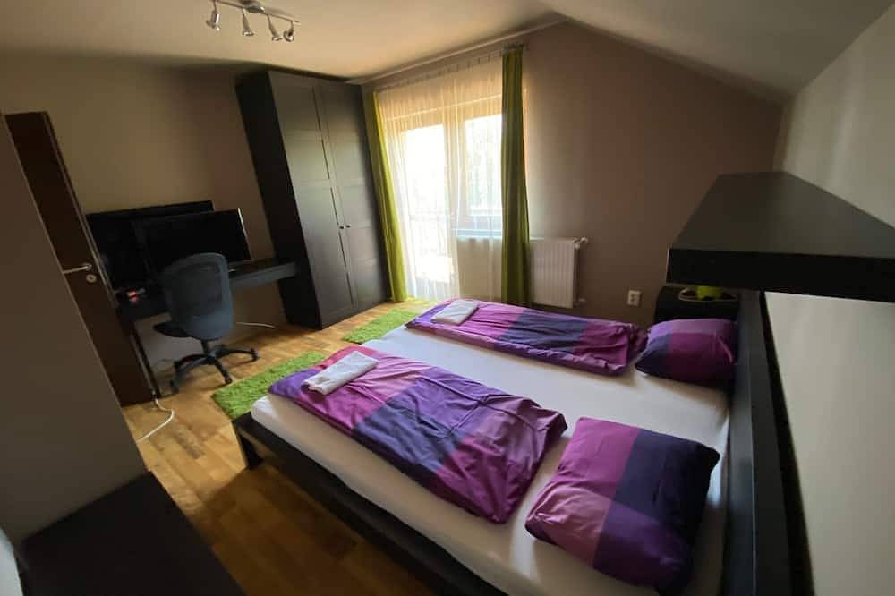 Ferienhaus zu vermieten für 8+2 Gäste mit Außenpool und Klimaanlage in Balatonfűzfő, Plattensee nordufer
