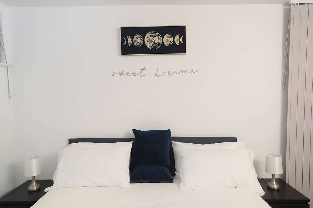 Apartamento entero, Lujoso-Apartamento-Baño privado externo in Watford, Hertfordshire