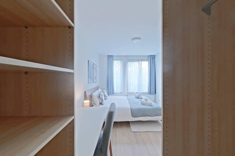 Ganze Wohnung, Bright and modern 2Br apartment with a Balcony in Schaerbeek - Schaarbeek, Flandern