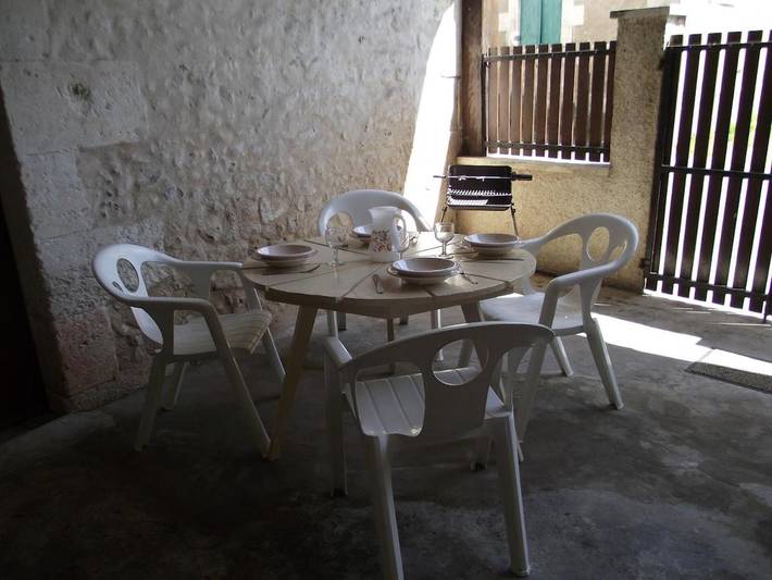 Location de vacances pour 5 personnes, avec terrasse, animaux acceptés à Ribérac - 2