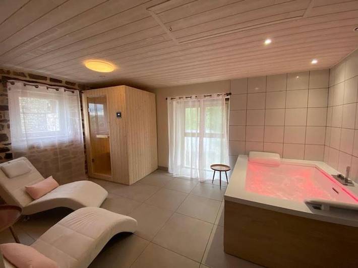 Location de vacances pour 2 personnes, avec sauna ainsi que vue et jardin, animaux acceptés dans Sévérac-d'Aveyron - 3