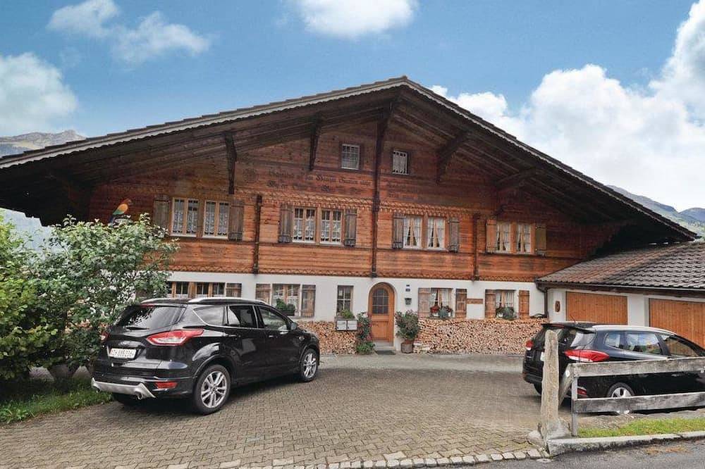 Geheel appartement, Chalet Bodenweg in Frutigen, Frutigen - Lenk - Adelboden