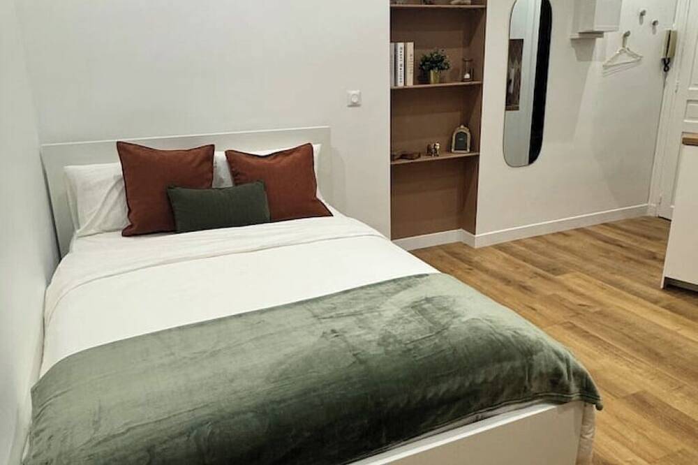 Entire apartment, Cosy studio 3 minutes from the metro in Asnières-sur-Seine, Hauts-de-Seine