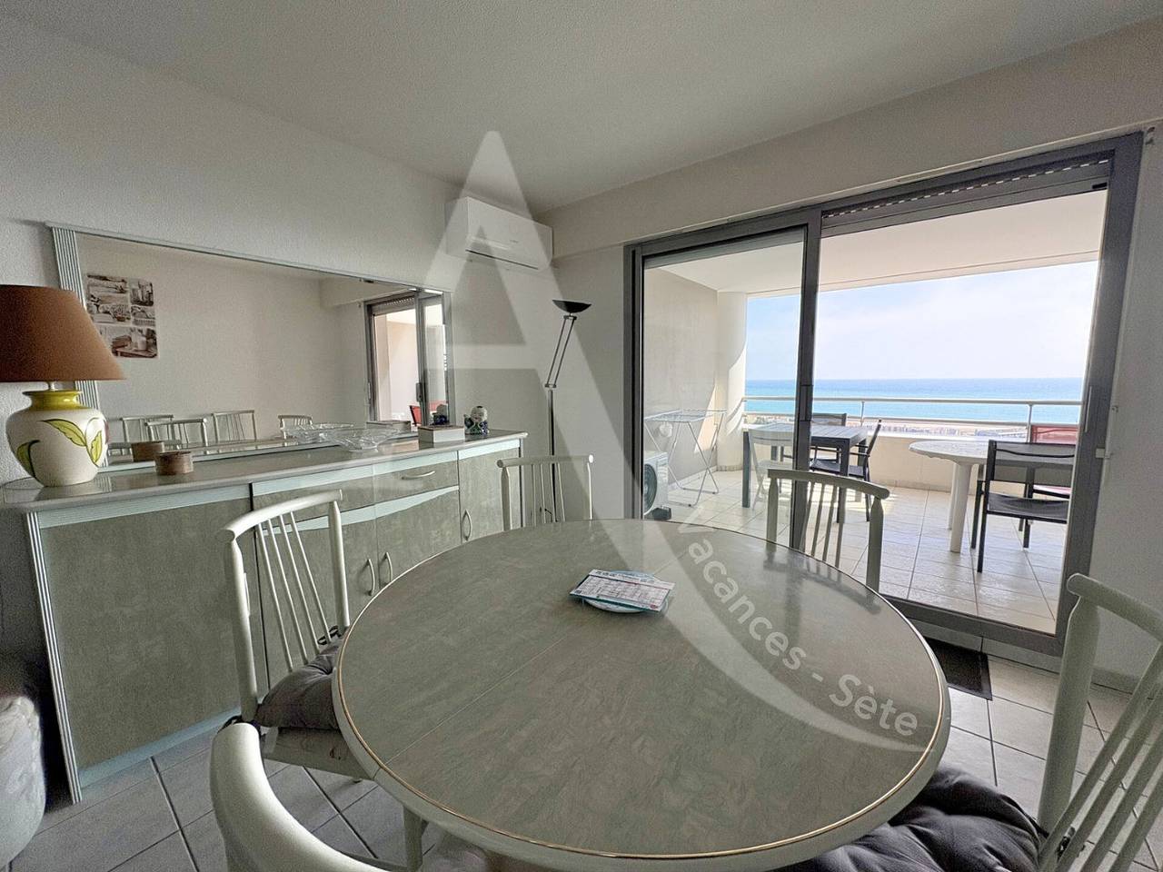 Appartement entier, 077 / T3 Vue Mer Avec Piscine, Parking Et Garage in Mont Saint-Clair, Sète