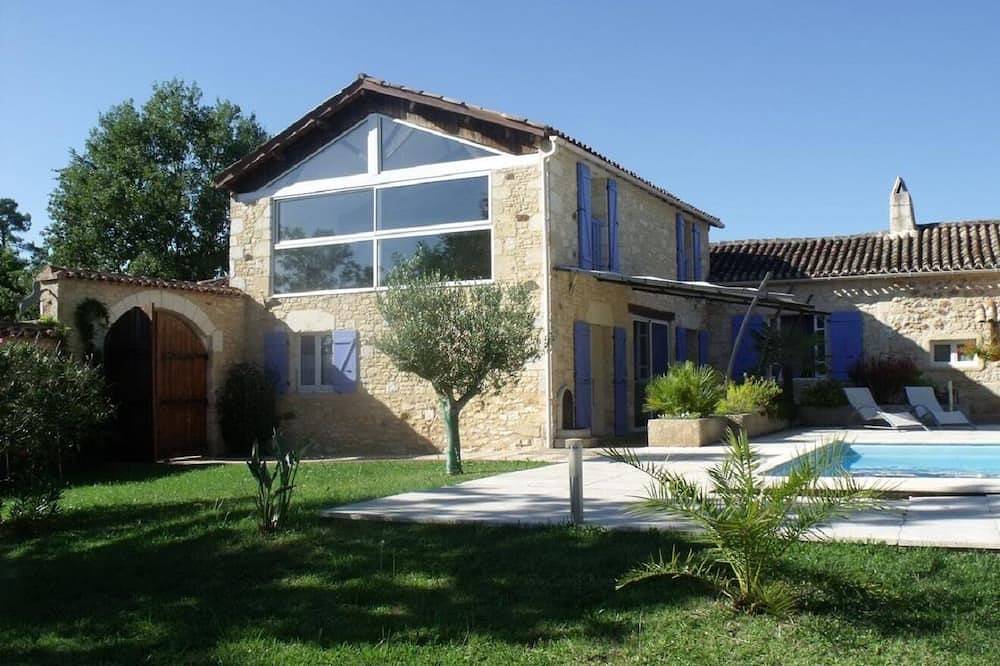 Appartement entier, Studio gîte prés du château de Bonaguil dans une maison en pierres in Fumel, Quercy