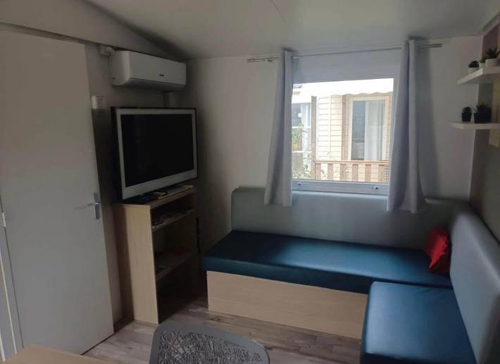 Camping pour 2 personnes, avec piscine et vue ainsi que terrasse et sauna, animaux acceptés dans Narbonne Plage