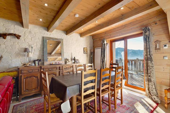 Casa de pueblo Puyvalador: Encanto de montaña, vistas espectaculares al lago de Puyvalador in Puyvalador, Parque Natural Regional de los Pirineos Catalanes