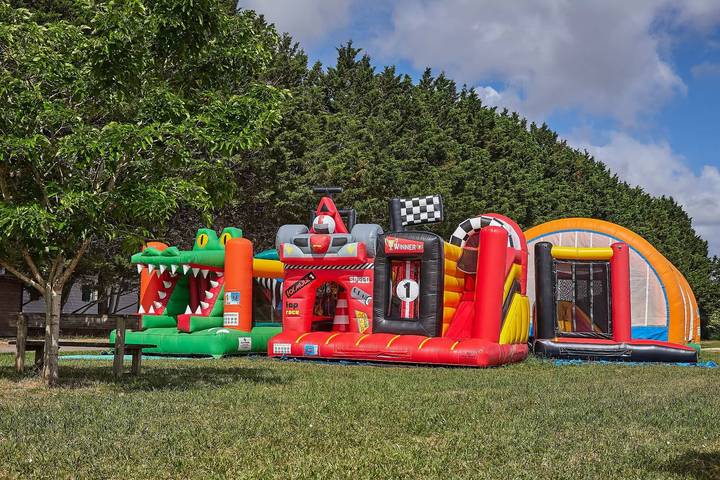 Camping pour 4 personnes, avec terrasse, animaux acceptés en Indre-et-Loire - 4