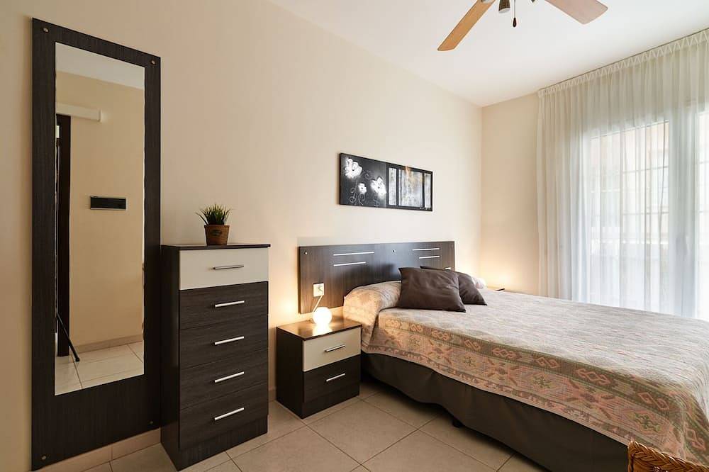 Beautiful and spacious house in the center 50 meters from the beach in Calella, Costa del Maresme
