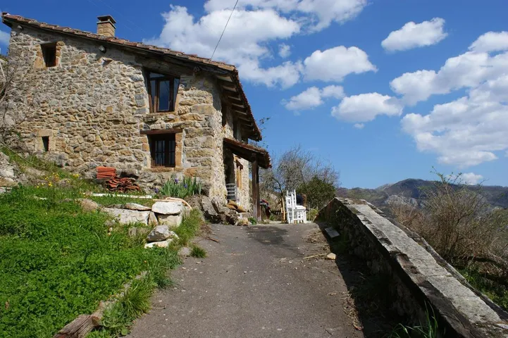 Casa rural para 4 personas, con vistas además de terraza y jardín, Se admiten mascotas - 1